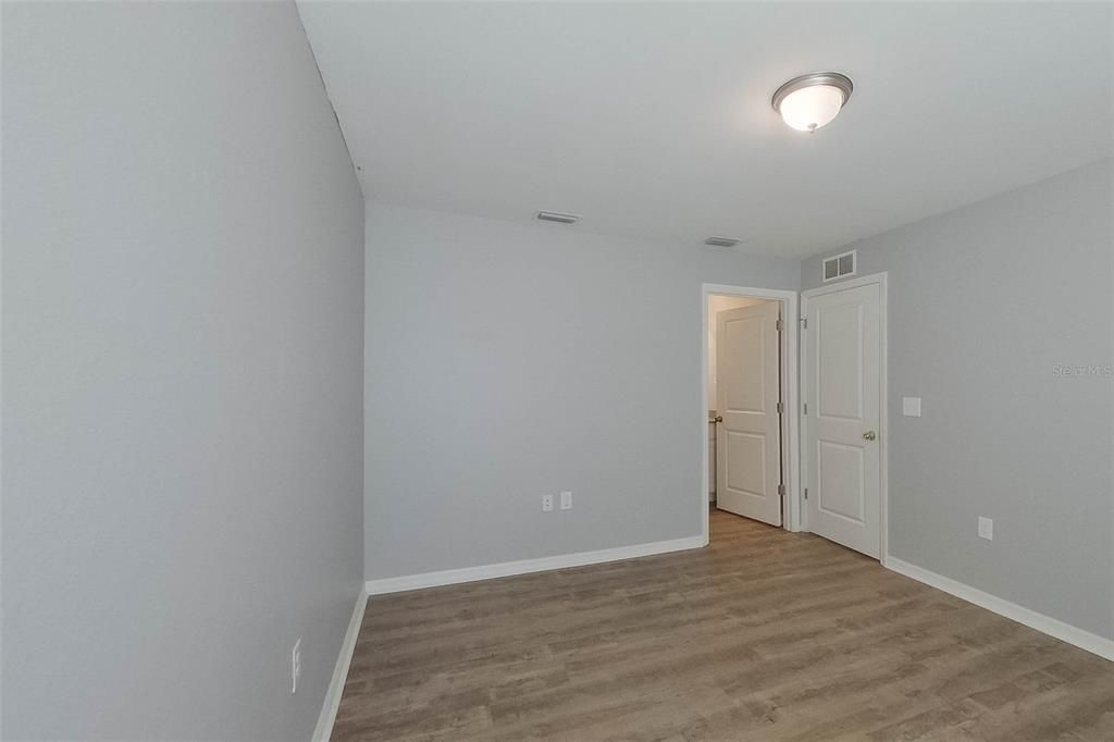 For Rent: $2,075 (4 beds, 2 baths, 1650 Square Feet)