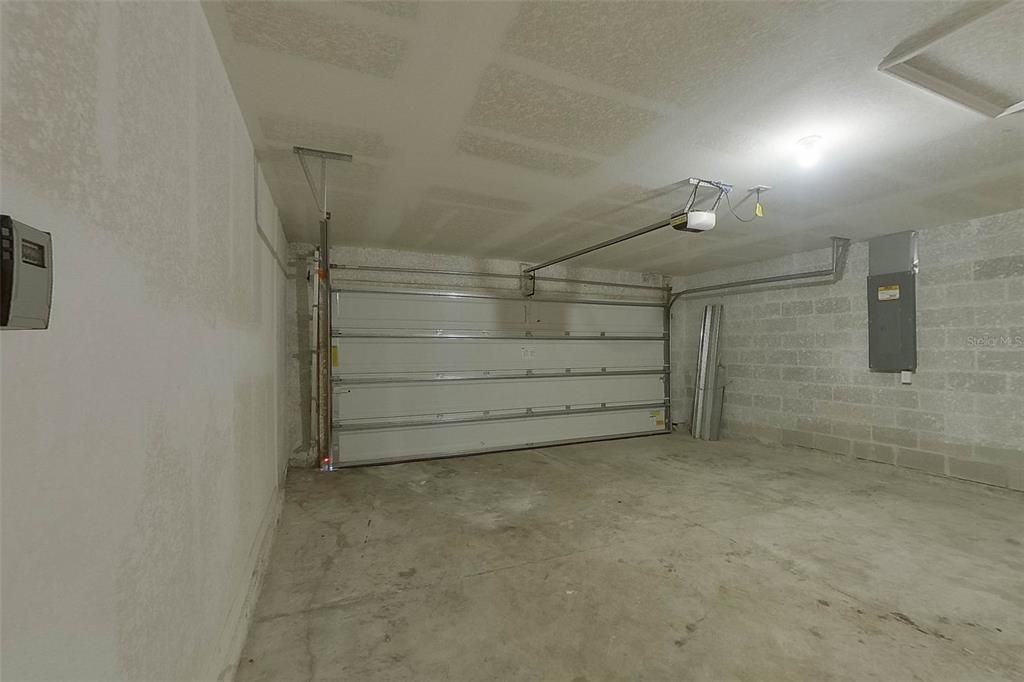 For Rent: $2,075 (4 beds, 2 baths, 1650 Square Feet)