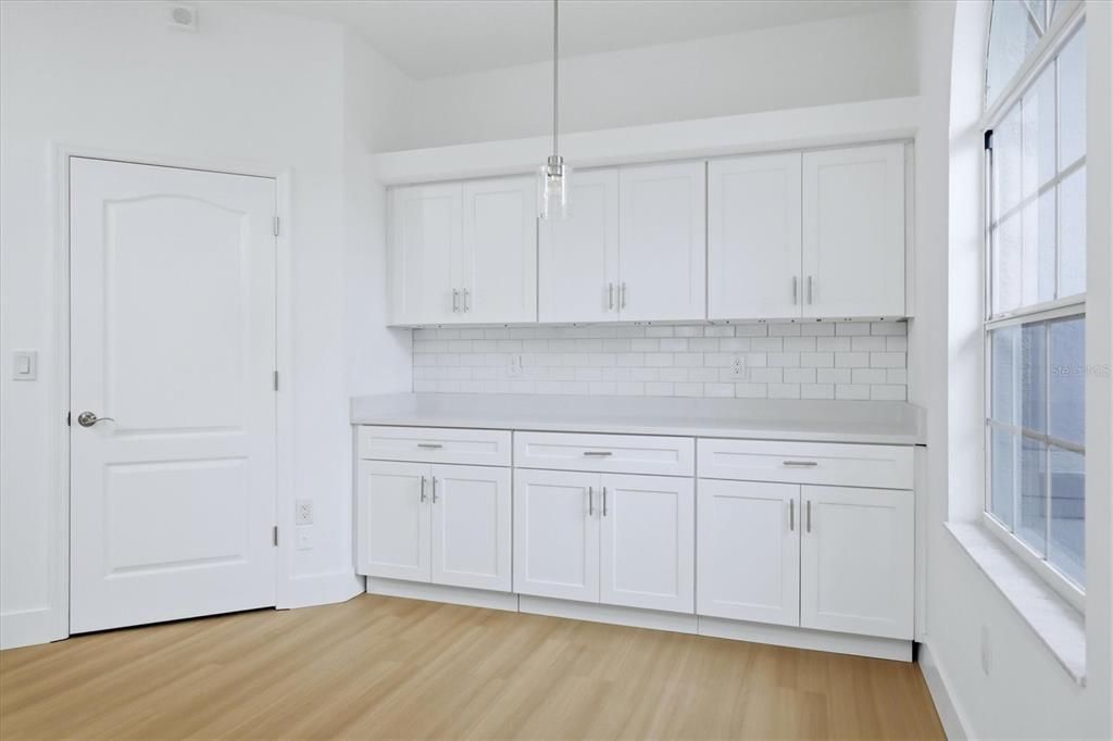 На продажу: $339,000 (2 спален, 2 ванн, 1517 Квадратных фут)