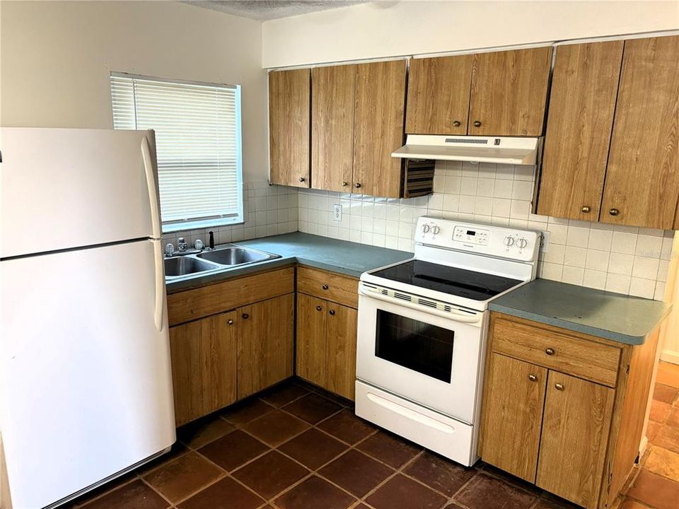En Venta: $399,000 (4 camas, 0 baños, 1664 Pies cuadrados)