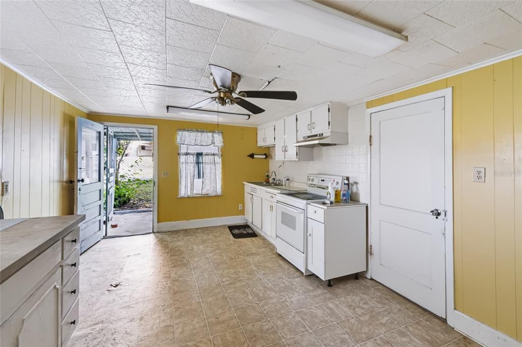 En Venta: $199,000 (3 camas, 1 baños, 1015 Pies cuadrados)
