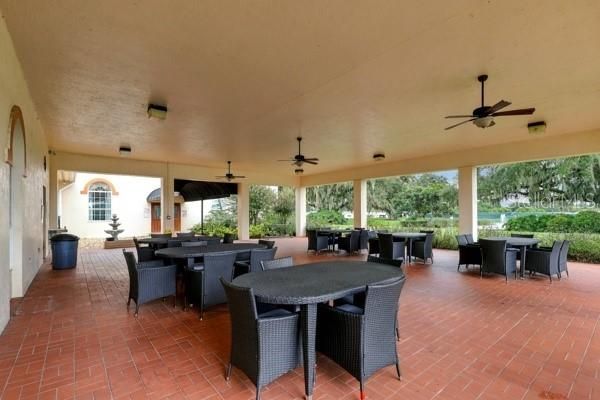 For Sale: $249,000 (2 beds, 2 baths, 1144 Square Feet)