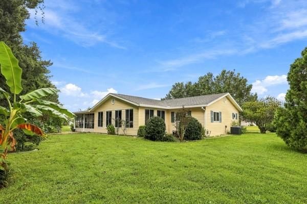 For Sale: $249,000 (2 beds, 2 baths, 1144 Square Feet)