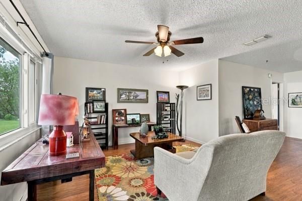 For Sale: $249,000 (2 beds, 2 baths, 1144 Square Feet)