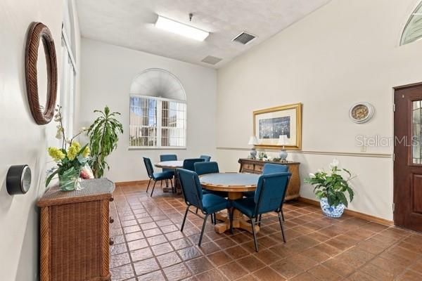 For Sale: $249,000 (2 beds, 2 baths, 1144 Square Feet)