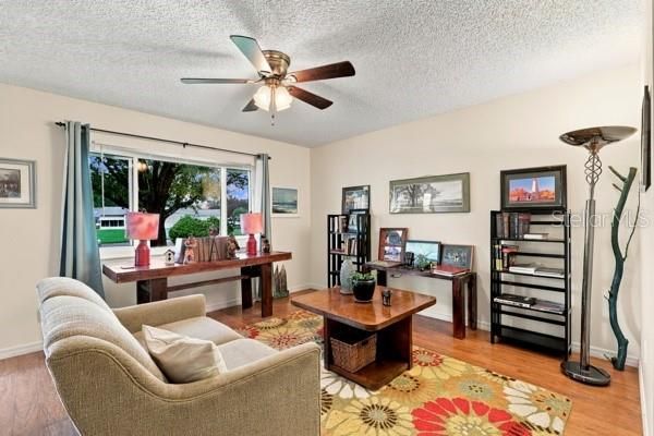 For Sale: $249,000 (2 beds, 2 baths, 1144 Square Feet)