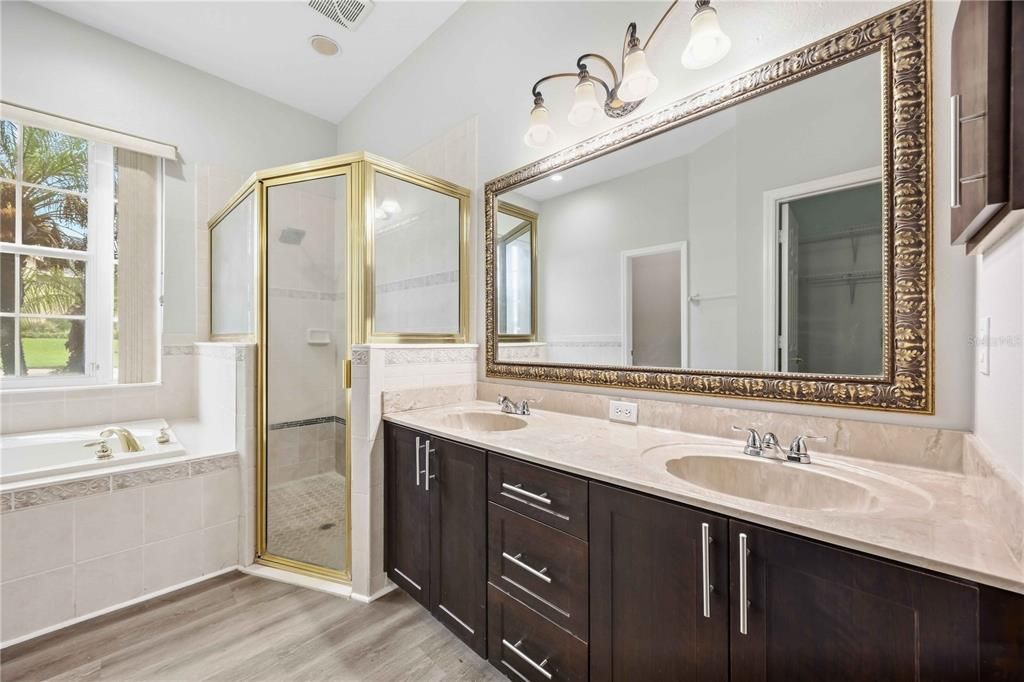 For Sale: $575,000 (3 beds, 3 baths, 3304 Square Feet)