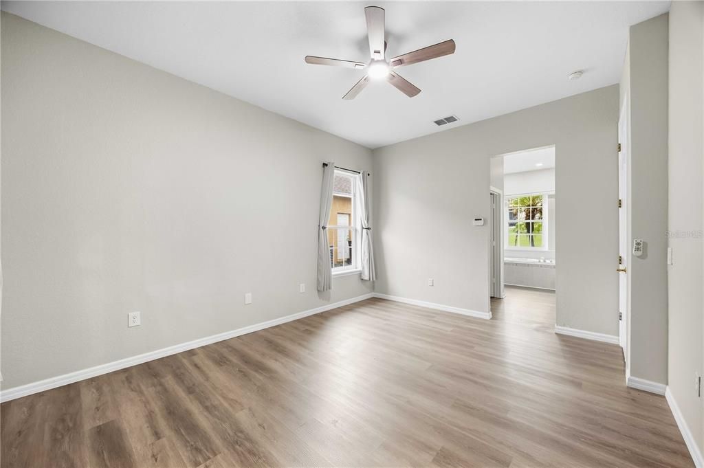 For Sale: $575,000 (3 beds, 3 baths, 3304 Square Feet)