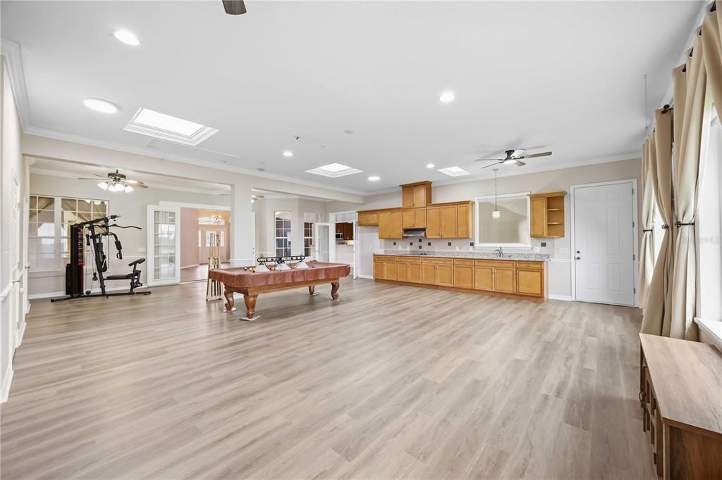 For Sale: $575,000 (3 beds, 3 baths, 3304 Square Feet)