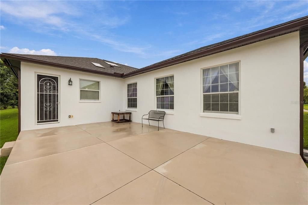For Sale: $575,000 (3 beds, 3 baths, 3304 Square Feet)