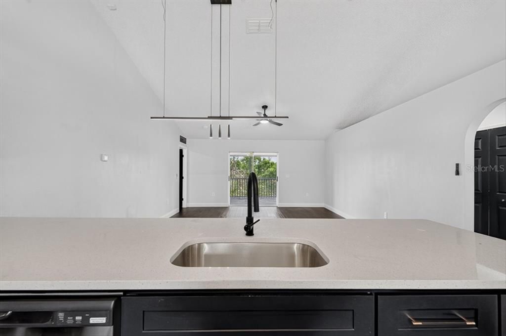 For Sale: $299,990 (3 beds, 2 baths, 1376 Square Feet)
