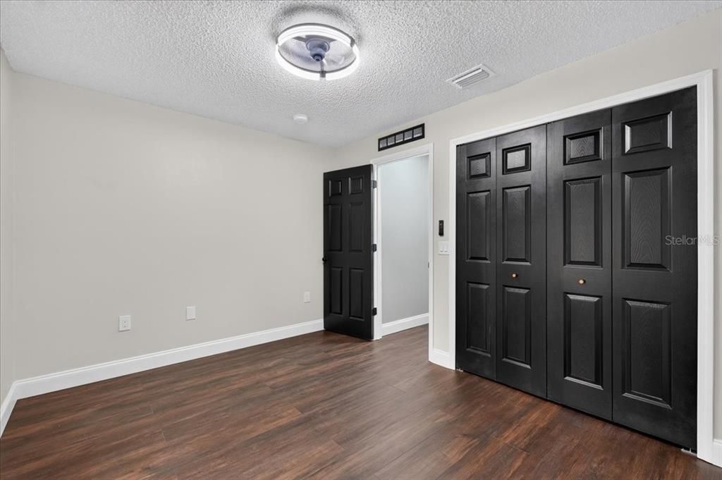 For Sale: $299,990 (3 beds, 2 baths, 1376 Square Feet)