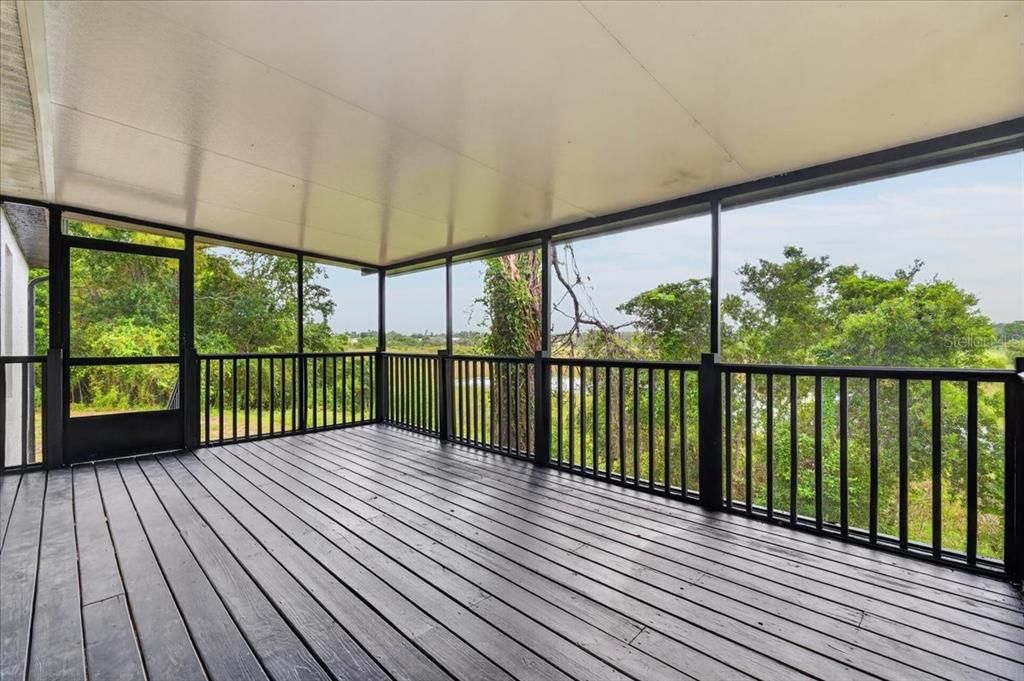 For Sale: $299,990 (3 beds, 2 baths, 1376 Square Feet)