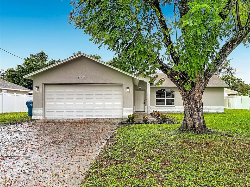 En Venta: $295,000 (3 camas, 2 baños, 1244 Pies cuadrados)