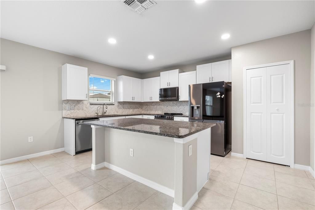 For Sale: $399,000 (4 beds, 2 baths, 2635 Square Feet)