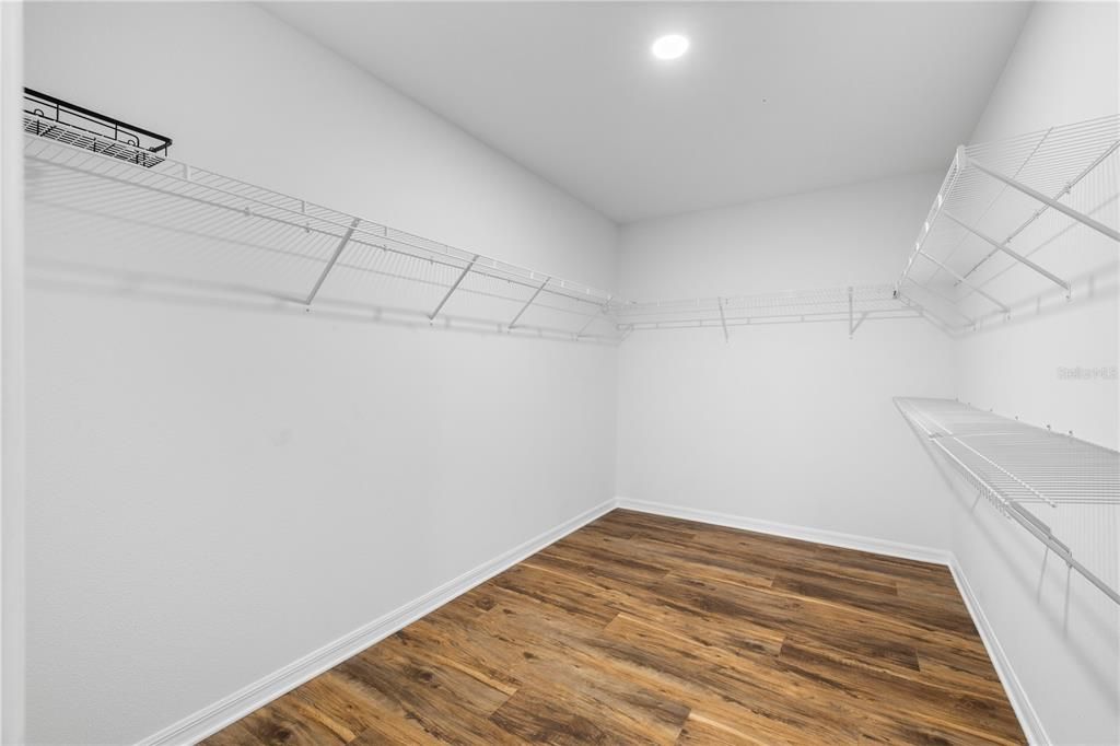 For Sale: $399,000 (4 beds, 2 baths, 2635 Square Feet)