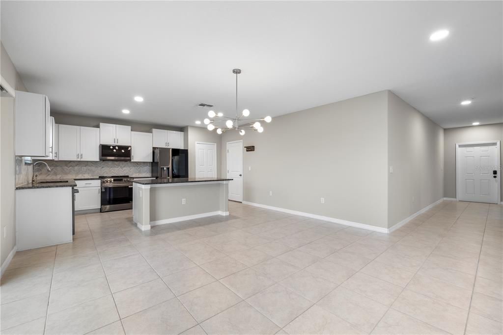 For Sale: $399,000 (4 beds, 2 baths, 2635 Square Feet)