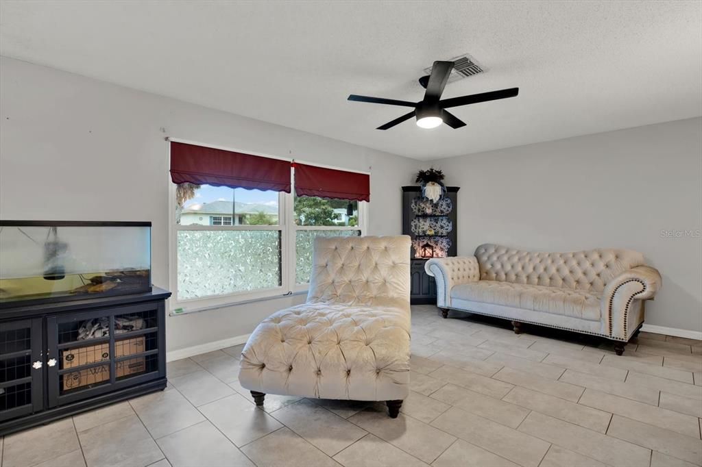 For Sale: $315,000 (3 beds, 2 baths, 1874 Square Feet)
