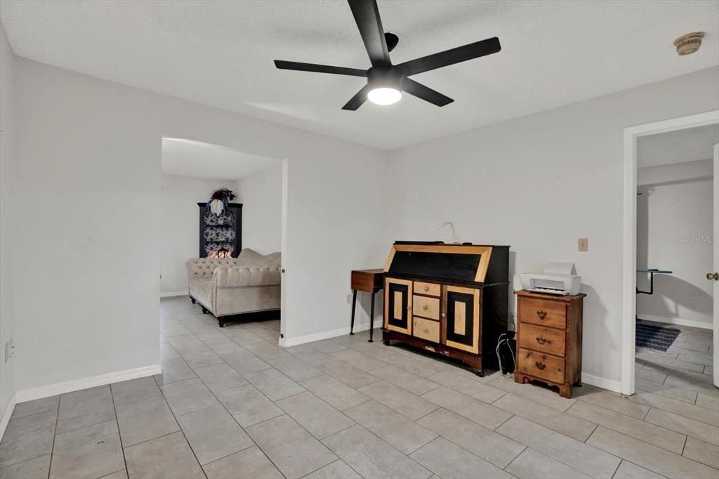 For Sale: $315,000 (3 beds, 2 baths, 1874 Square Feet)