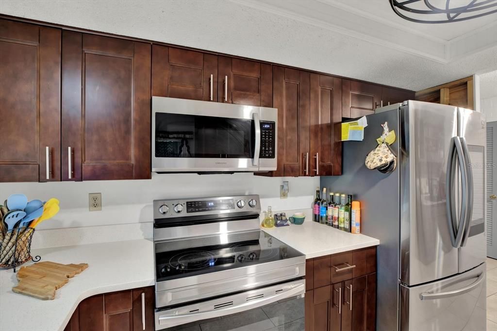 For Sale: $315,000 (3 beds, 2 baths, 1874 Square Feet)