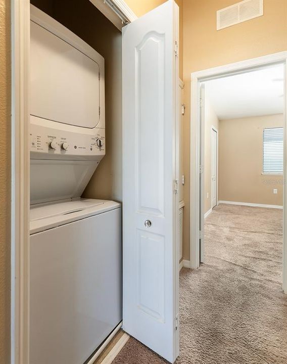 For Sale: $199,900 (2 beds, 2 baths, 1144 Square Feet)