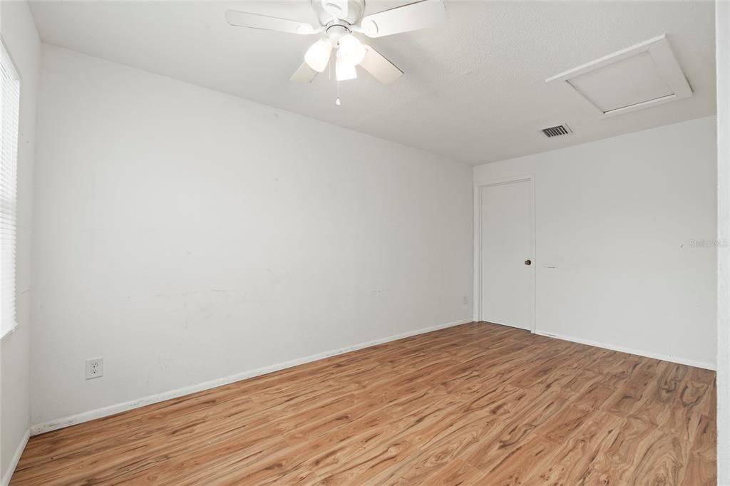 For Sale: $349,000 (3 beds, 2 baths, 1549 Square Feet)