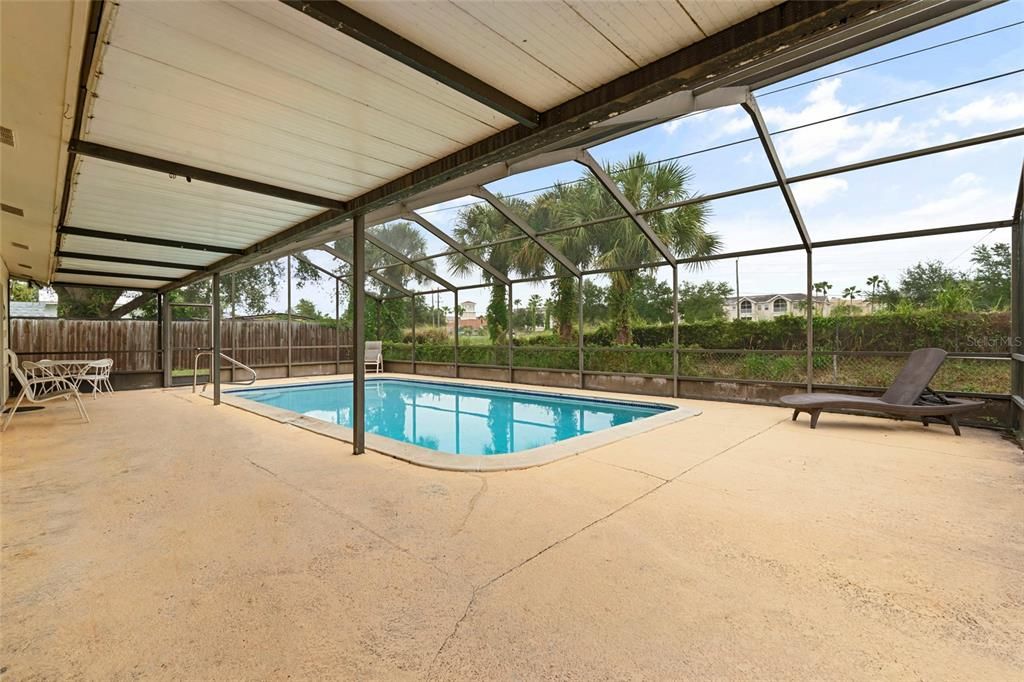 For Sale: $349,000 (3 beds, 2 baths, 1549 Square Feet)