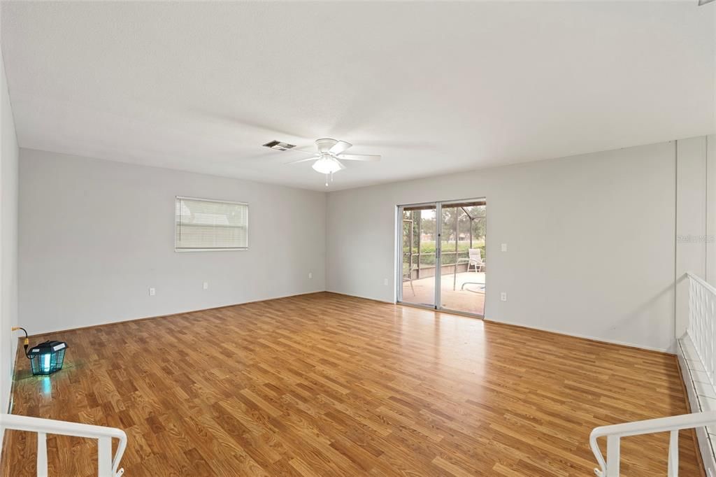 For Sale: $349,000 (3 beds, 2 baths, 1549 Square Feet)