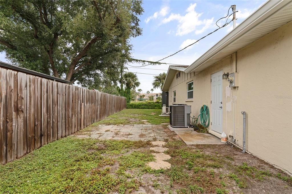 For Sale: $349,000 (3 beds, 2 baths, 1549 Square Feet)