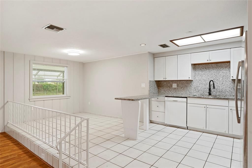 For Sale: $349,000 (3 beds, 2 baths, 1549 Square Feet)