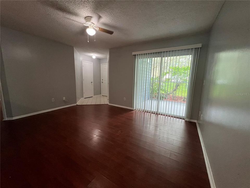 For Sale: $175,000 (3 beds, 2 baths, 1100 Square Feet)