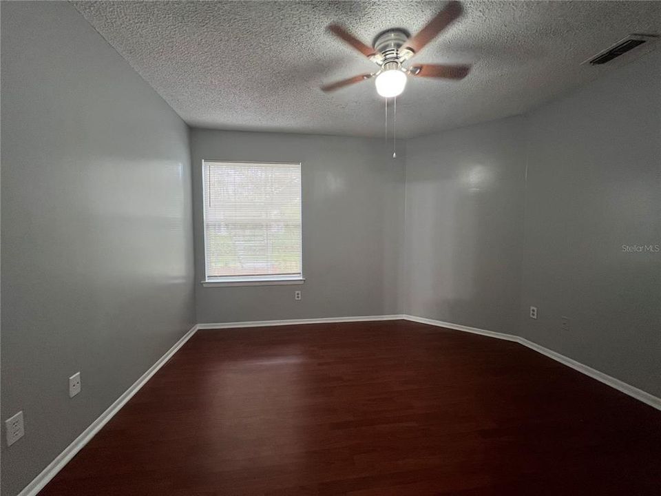 For Sale: $175,000 (3 beds, 2 baths, 1100 Square Feet)