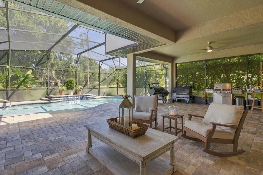 For Sale: $644,000 (4 beds, 3 baths, 2586 Square Feet)