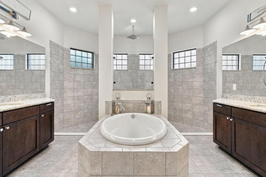 For Sale: $644,000 (4 beds, 3 baths, 2586 Square Feet)