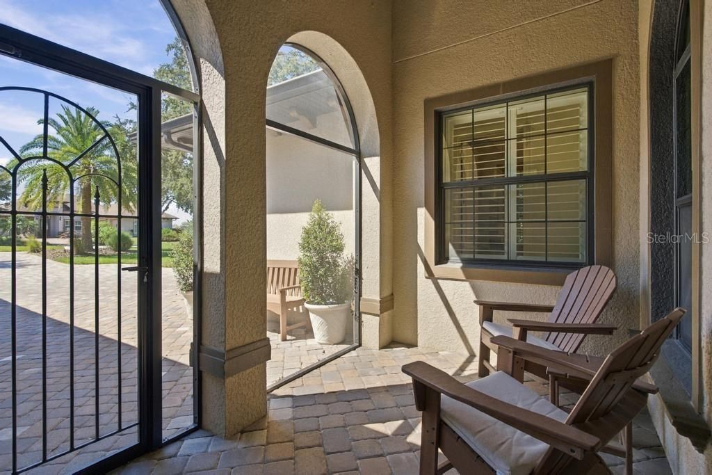 For Sale: $644,000 (4 beds, 3 baths, 2586 Square Feet)
