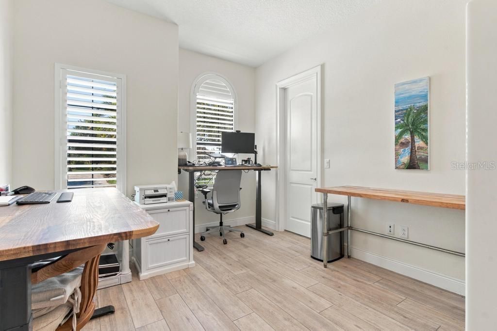 For Sale: $644,000 (4 beds, 3 baths, 2586 Square Feet)