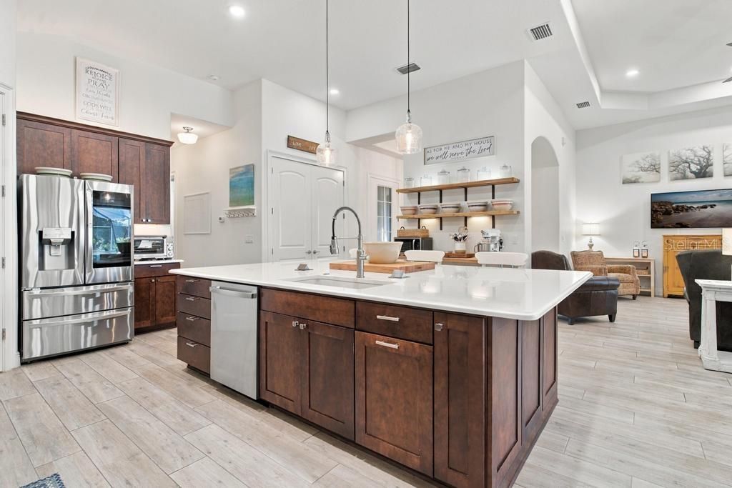 For Sale: $644,000 (4 beds, 3 baths, 2586 Square Feet)