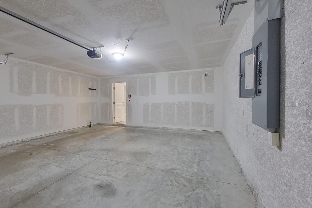 En Renta: $2,395 (4 camas, 2 baños, 2054 Pies cuadrados)