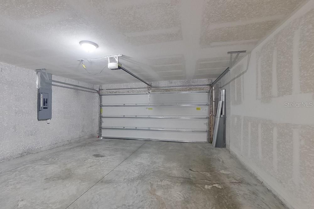 En Renta: $2,395 (4 camas, 2 baños, 2054 Pies cuadrados)