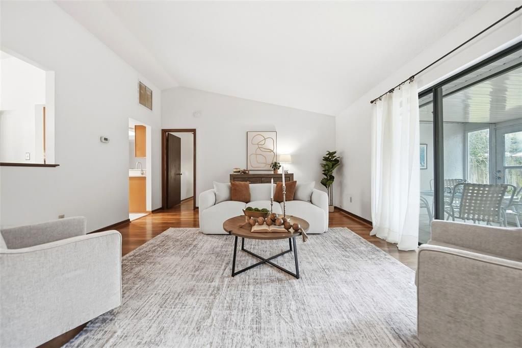 На продажу: $375,000 (3 спален, 2 ванн, 1516 Квадратных фут)