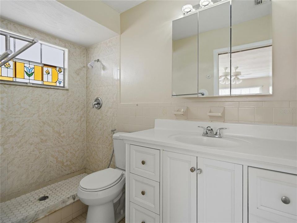 For Sale: $265,000 (2 beds, 2 baths, 1360 Square Feet)