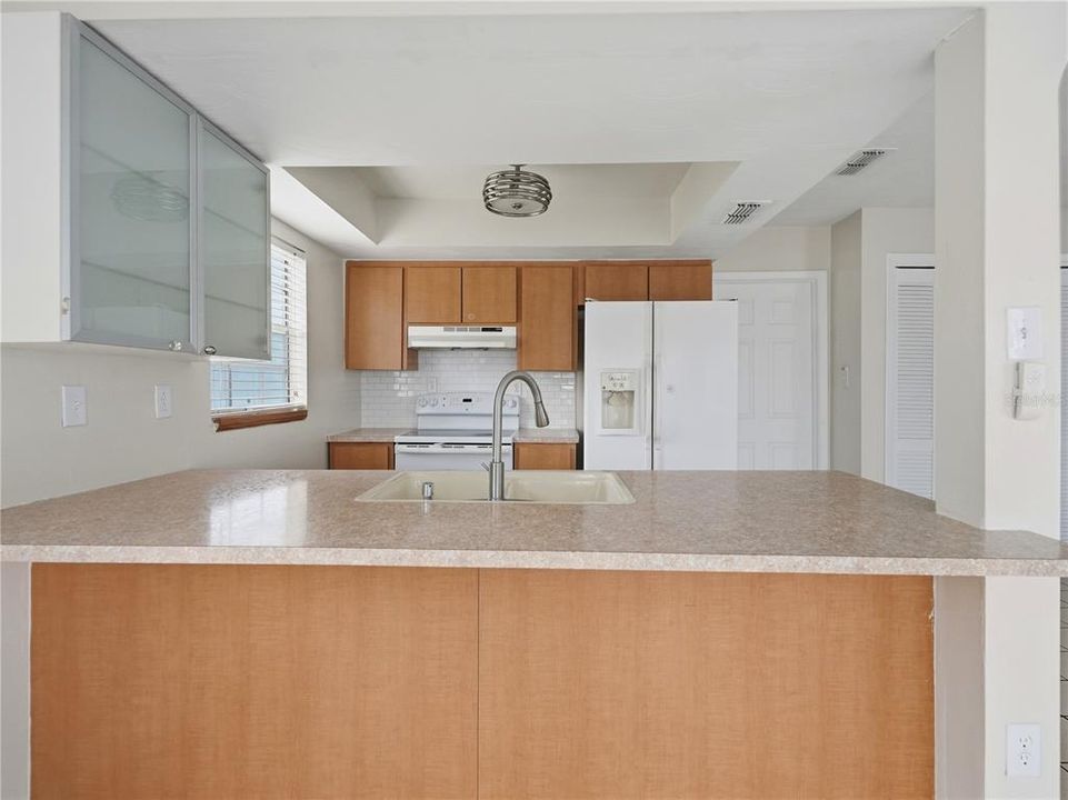 For Sale: $265,000 (2 beds, 2 baths, 1360 Square Feet)