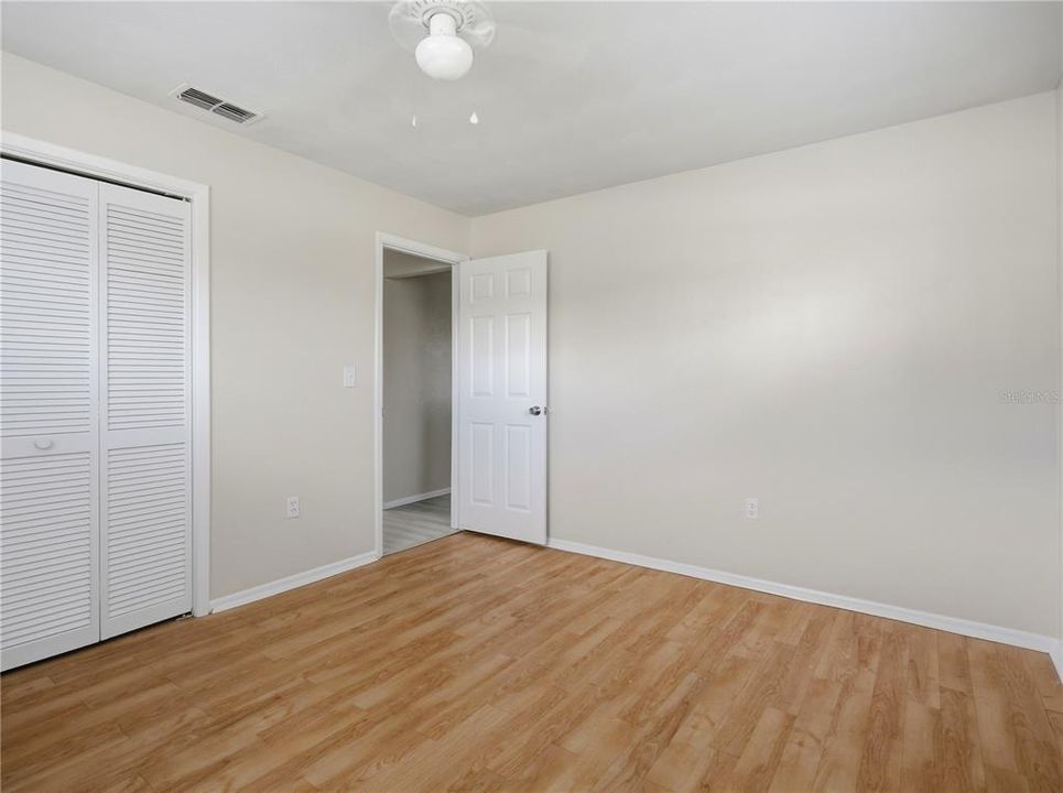 For Sale: $265,000 (2 beds, 2 baths, 1360 Square Feet)