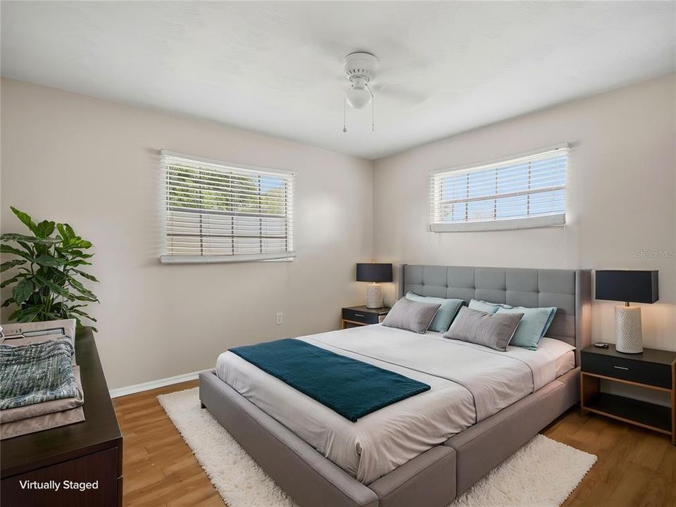 For Sale: $265,000 (2 beds, 2 baths, 1360 Square Feet)