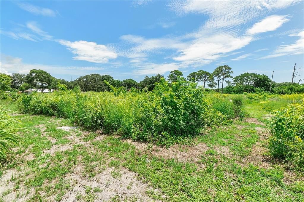待售: $825,000 (3.00 acres)