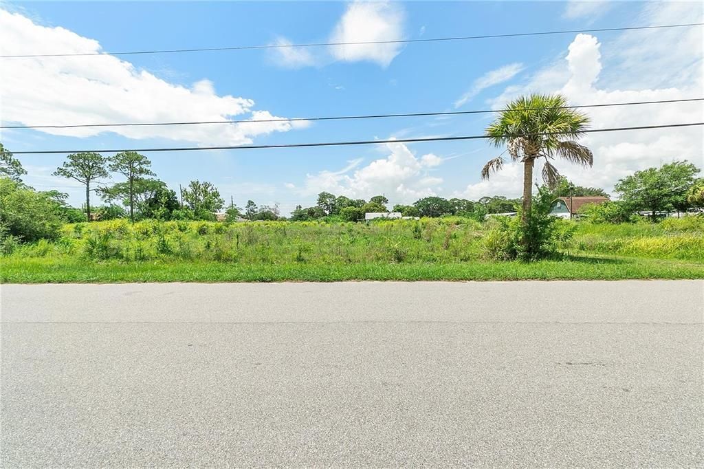 待售: $825,000 (3.00 acres)