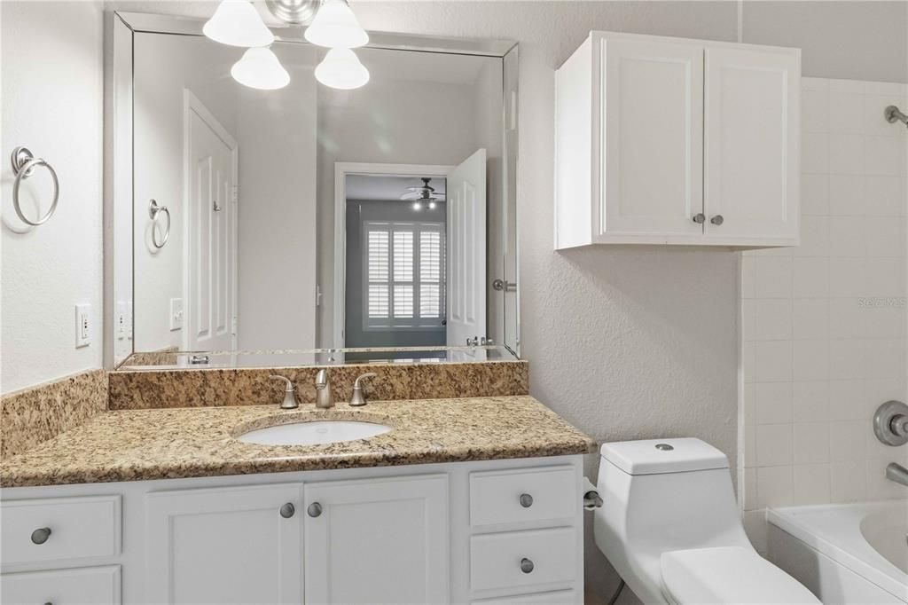 En Venta: $299,000 (2 camas, 2 baños, 968 Pies cuadrados)
