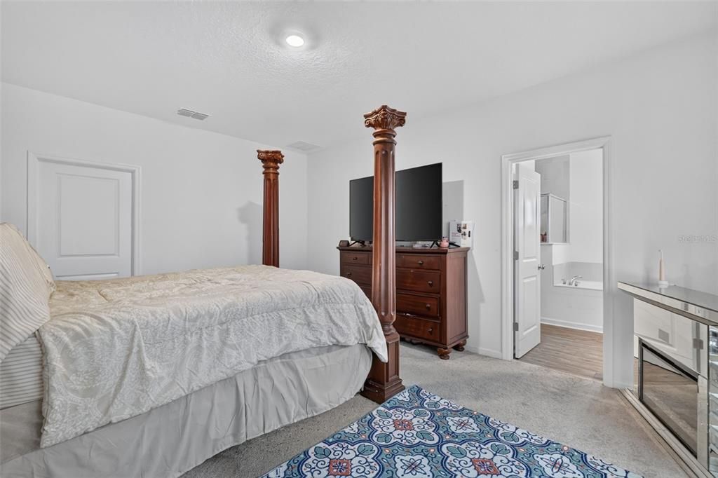 For Sale: $325,000 (4 beds, 2 baths, 2180 Square Feet)