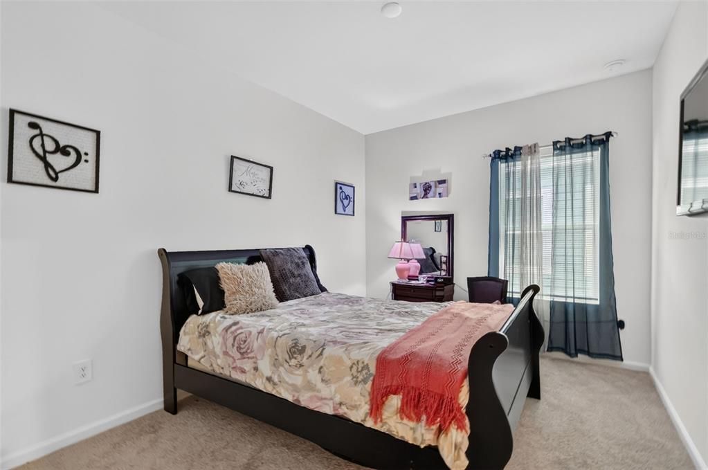 For Sale: $325,000 (4 beds, 2 baths, 2180 Square Feet)