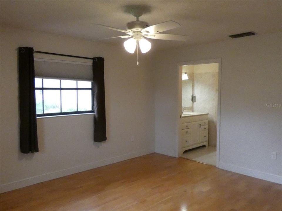 For Rent: $1,995 (2 beds, 2 baths, 1777 Square Feet)